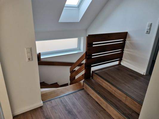 Dachgeschossflur (2).jpg