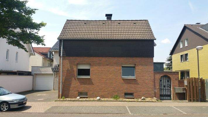 Altbau Fassade 4.jpg