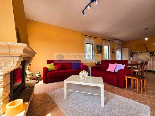 6d049a9ffe704728a92605bc7905b44c-original