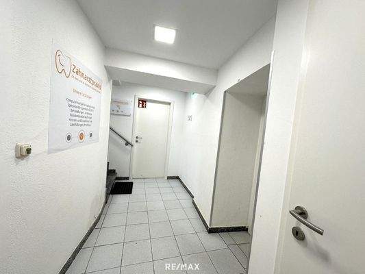 13_Verbindungsgang A_B