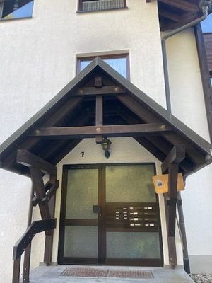 Eingang mit 3 Stufen