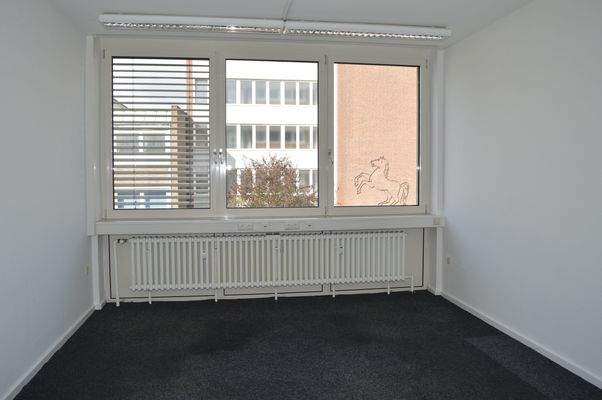 Kieler Straße 63_1.OG links mitte 7.JPG