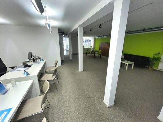 Teilansicht Ladenlokal im EG