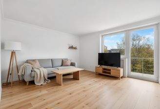 Wohn-und Schlafzimmer 2. OG - Einrichtungsidee nach Renovierung