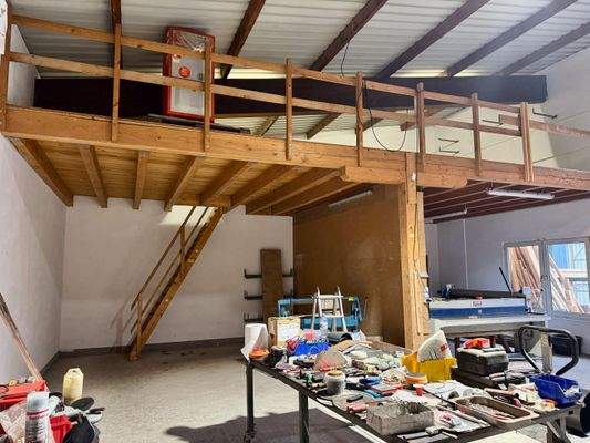 Hochlager rechte Hallenseite