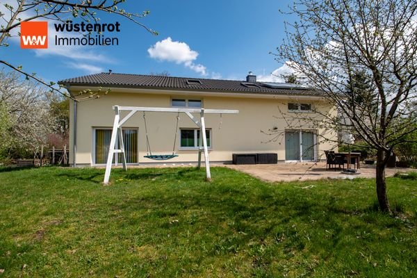 _Ansicht mit Terrasse