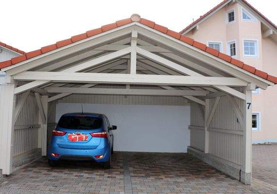 Hochwertiger Carport mit Satteldach - Wertvolle Schutzlösung für Ihr Fahrzeug