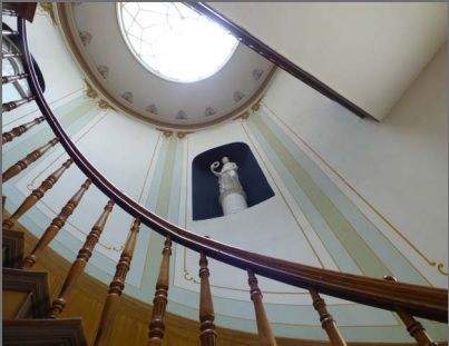 Elegantes Treppenhaus