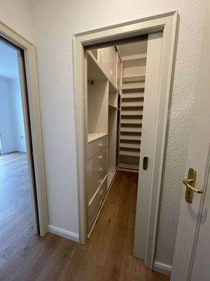 Ankleidezi mit Einbauschrank