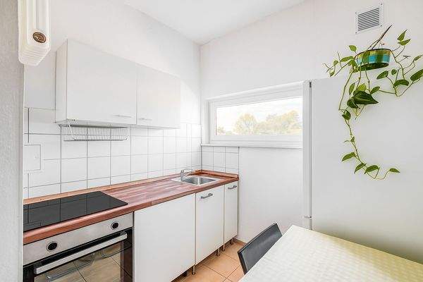 Voll ausgestattete Küche