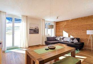 Alpiner Wohn-Essbereich