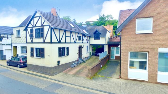 Straßenansicht