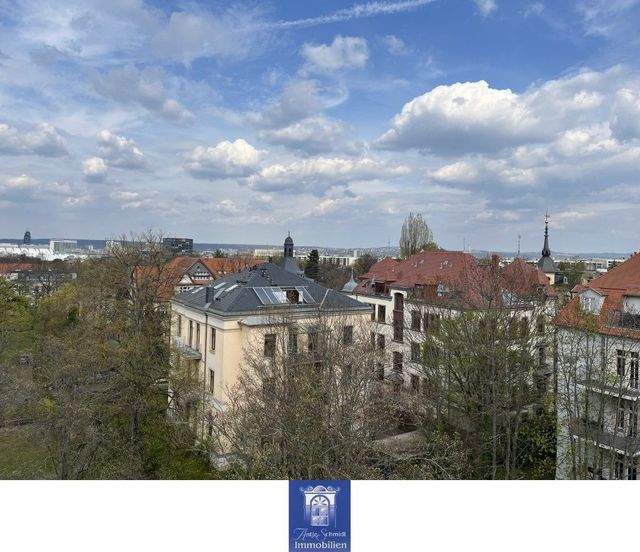 Individuelle Dachgeschosswohnung mit großem Balkon und herrlichem Blick! - Photo 5