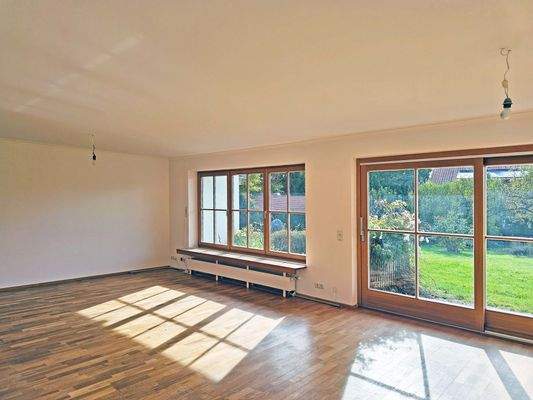 Wohnbereich mit Blick in Garten