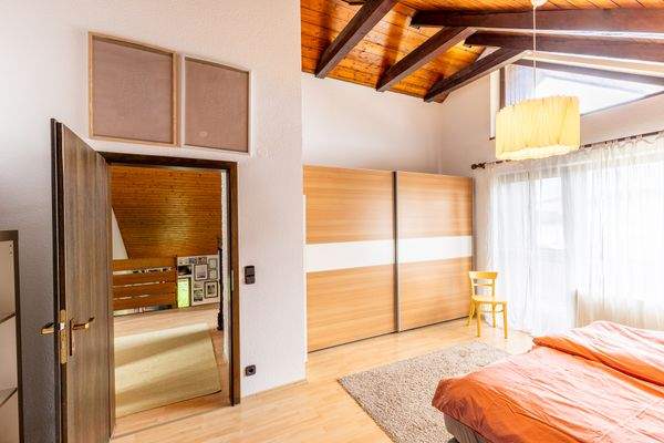Schlafzimmer DG.jpg