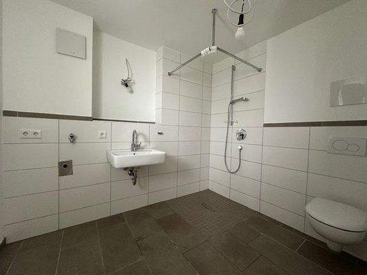 Dusche mit WC und WM Anschluss