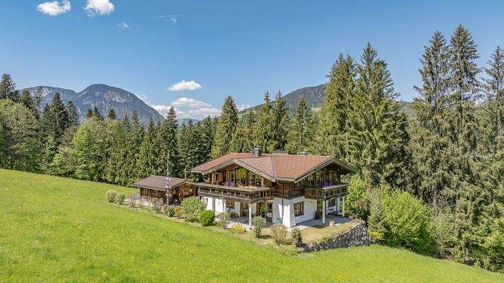KITZIMMO-Luxusvilla mit Kaiserblick in Alleinlage kaufen - Immobilien Scheffau.