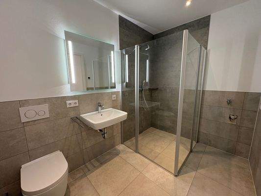Bad mit Dusche