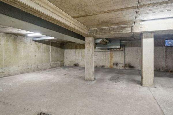 Tiefgaragenstellplatz