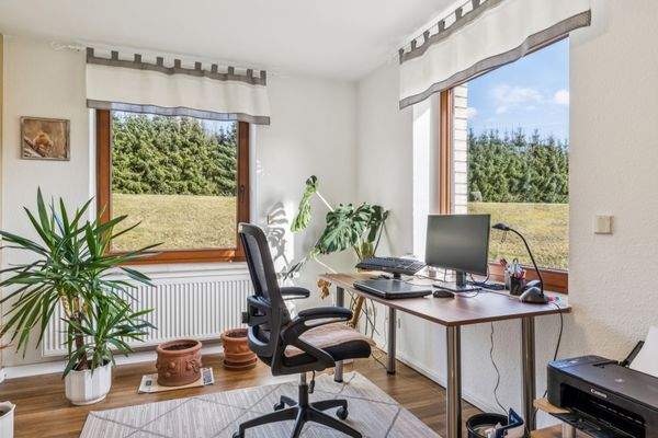 Büro im Untergeschoss