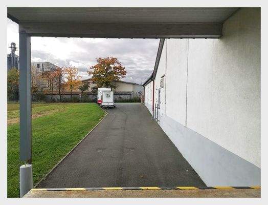 Rückseite - LKW Stellplatz