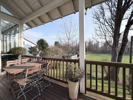 Idyllischer Südbalkon – rechte Seite