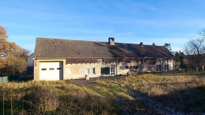 Werkstatt - daneben Büro