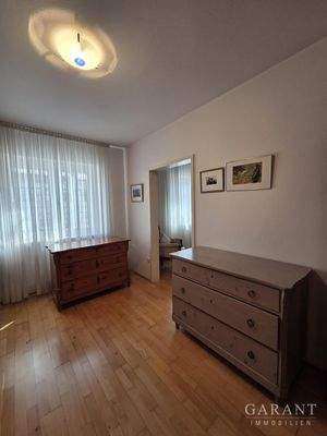 (Schlaf)zimmer/Ankleidezimmer