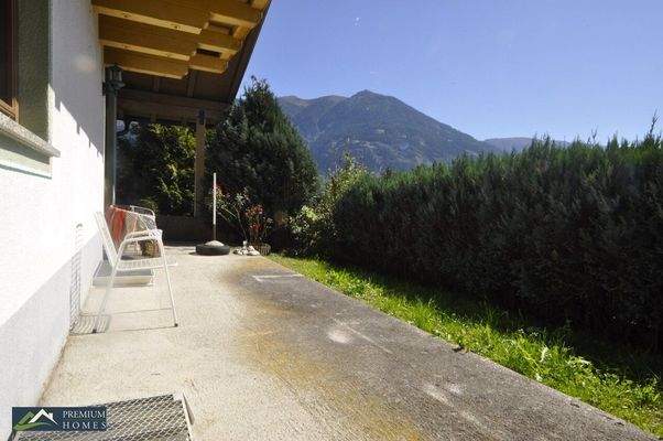 Doppelhaushälfte in Aussichtslage - Terrasse