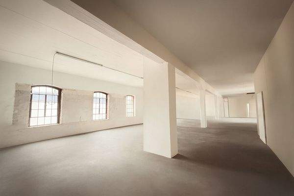 Gewerbefläche 1OG Rechts mithilfe von KI