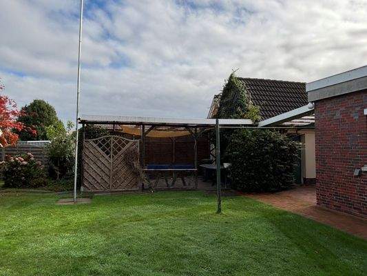 überdachte Terrasse