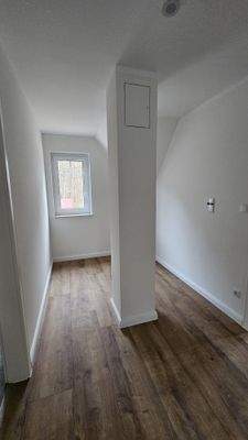 Diele OG mit Ausbaureserve.jpg