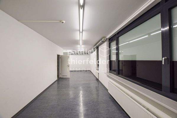 Neubau Logistikhalle Büro