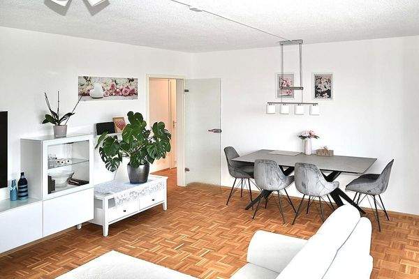 Wohnzimmer Blick auf den Flur