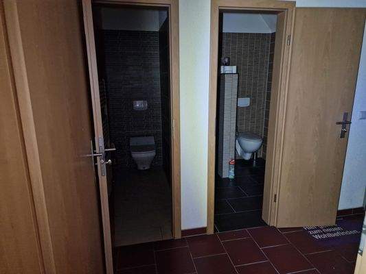 Toilettenanlage rechts