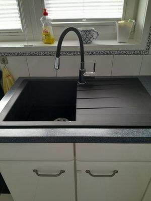 Nagelneue Spüle in der EBK