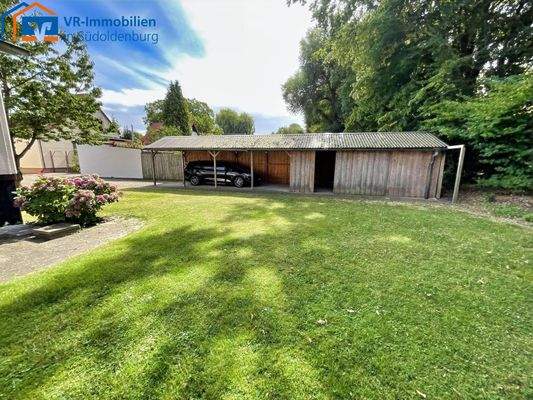 große Carportanlage mit Abstellraum