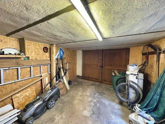 Nebengelass/ Garage (EG)