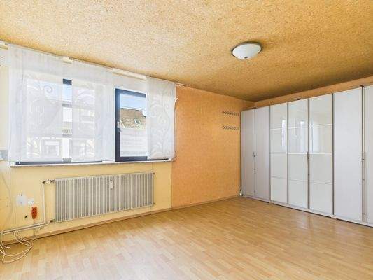 CAM01708G0-PR0085-STILL019