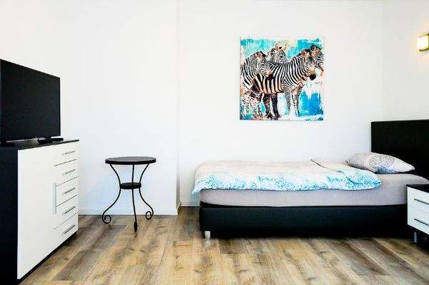 144 1 Boxspringbett (1 von 1)