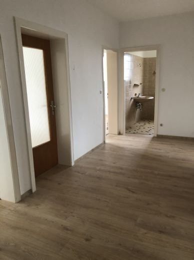 Neu renovierte 3-Zi.- Wohnung in Garbsen zu vermieten
