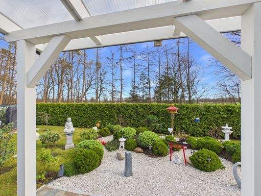 CAM03784G0-PR0102-STILL012