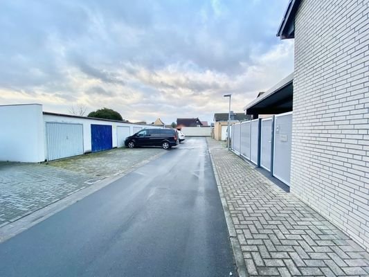Auffahrt zur Garage