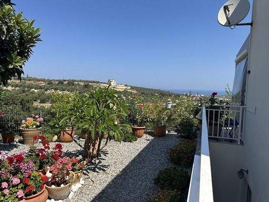 Kreta, Agia Triada: Charmantes Apartment mit Gemeinschaftspool und Meerblick zu verkaufen