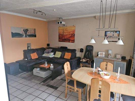 1. OG: Wohn- und Esszimmer