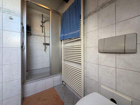 Zweites Badezimmer