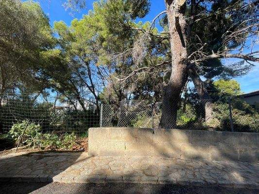 Grundstück für 2 Doppelhaushälften mit Pool zum Verkauf in Son Verí, Mallorca