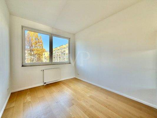 Arbeitszimmer mit Ankleide