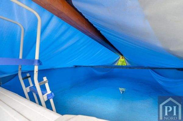 Schwimmen und Relaxen im eigenen Pool