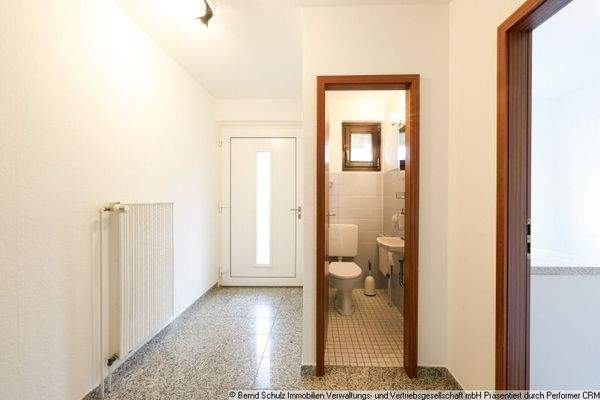 15 Diele EG mit Gäste-WC